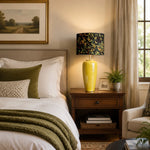 Cargar imagen en el visor de la Galería, Ceramic table lamp with floral shade