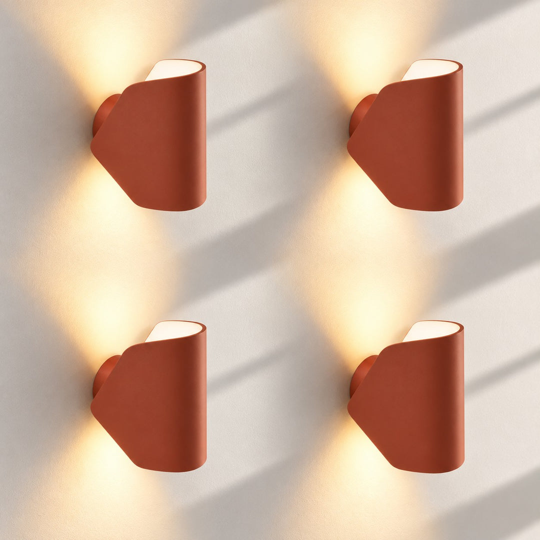 Textured Rim Pointed Shade Aluminium Wall Light