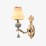 Charger l'image dans la visionneuse de galerie, Applique murale artistique minimaliste Sylvion – Applique murale sculpturale pour chambre et restaurant