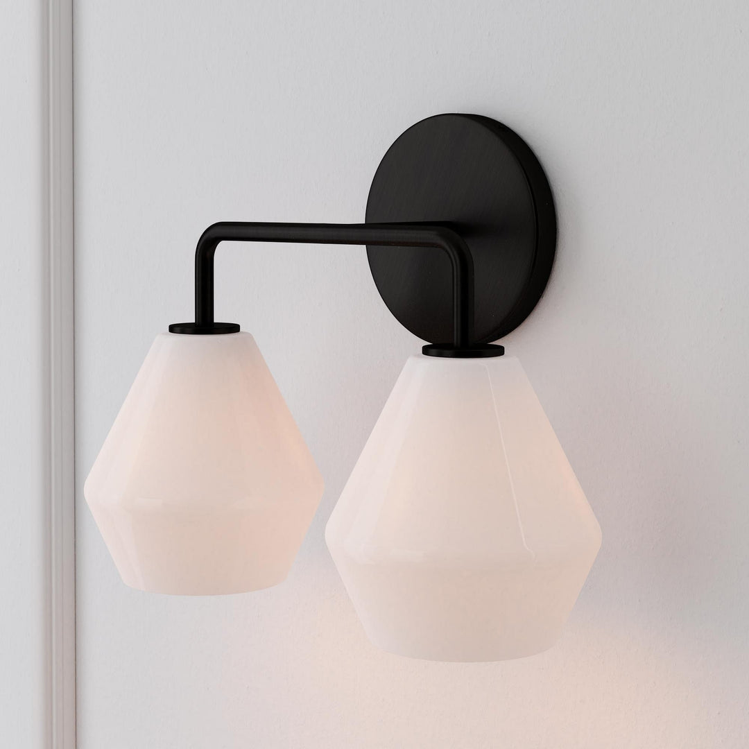 Aplique de tocador de vidrio Merin: iluminación con pantallas de vidrio dobles y triples