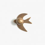 Cargar imagen en el visor de la Galería, Antique brass swallow-shaped solid brass cabinet knob