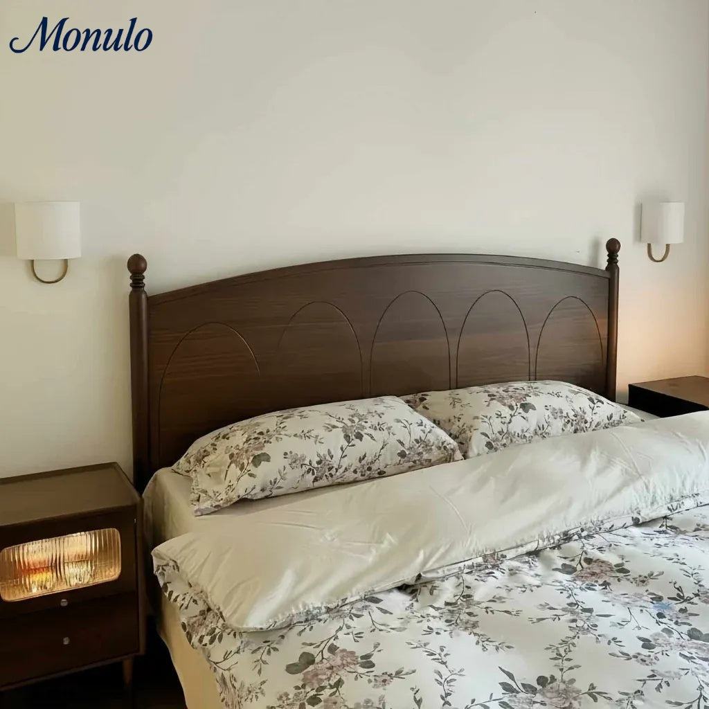 Lámpara de pared con pantalla de tela Nolvara: aplique moderno para dormitorio con una iluminación acogedora