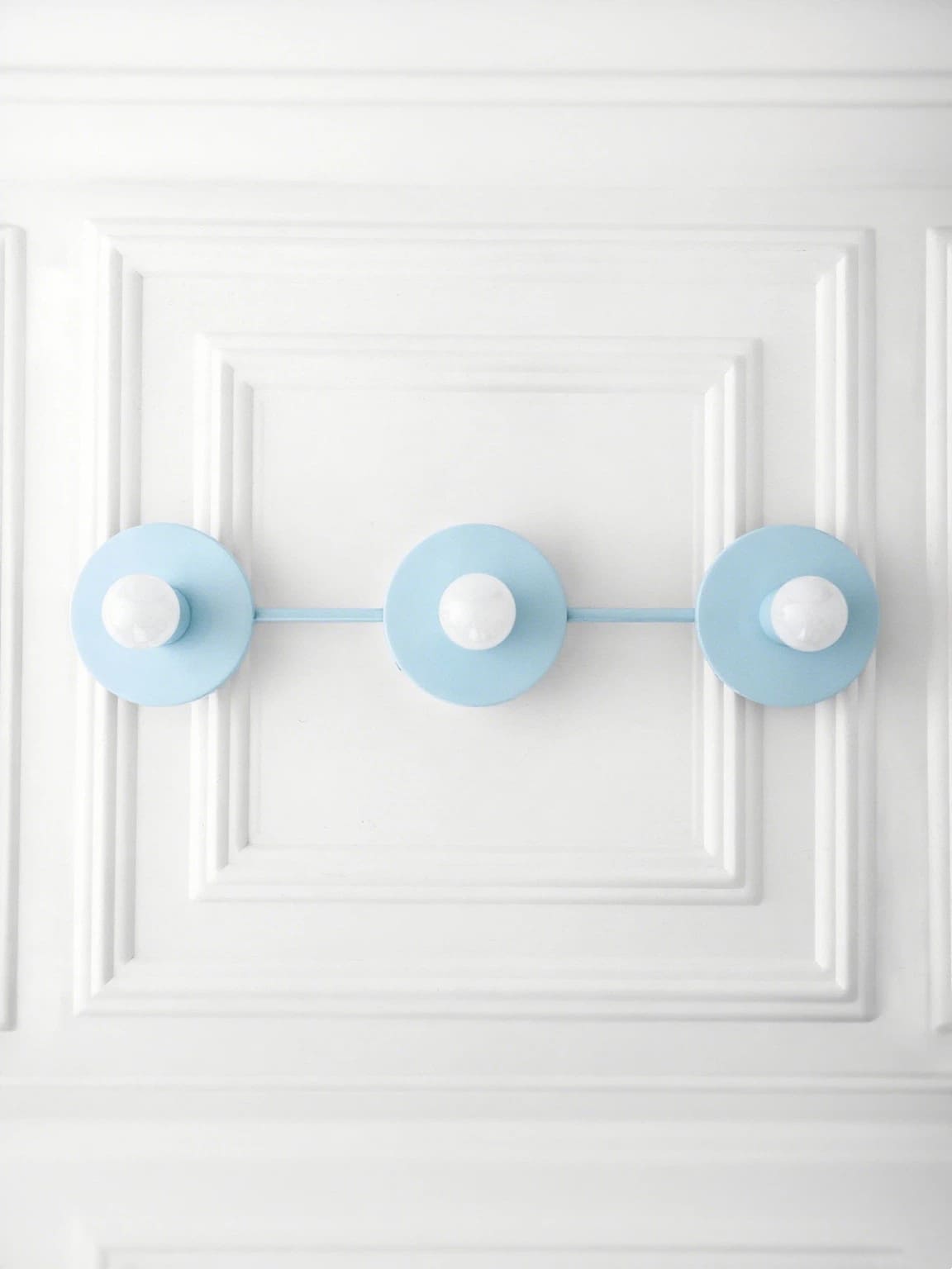 Aplique minimalista de pared para tocador de 3 luces: múltiples opciones de color disponibles