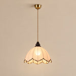 Bild in Gallery-Viewer laden, Modern Scalloped Linen Pendant Light